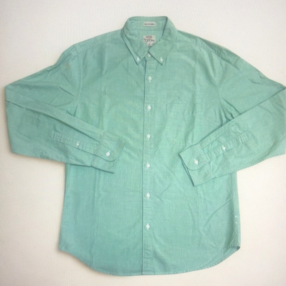 Men's Green Button-Down Shirt